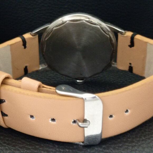 Vintage 1990 Enicar Automatic Mens Silver Watch & Orange accents - Picture 2 of 9